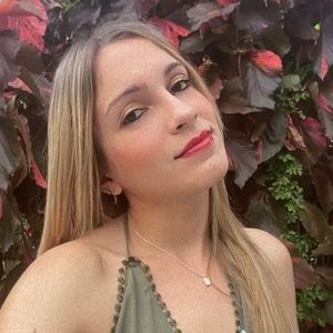 Meet your Posher, Natasha